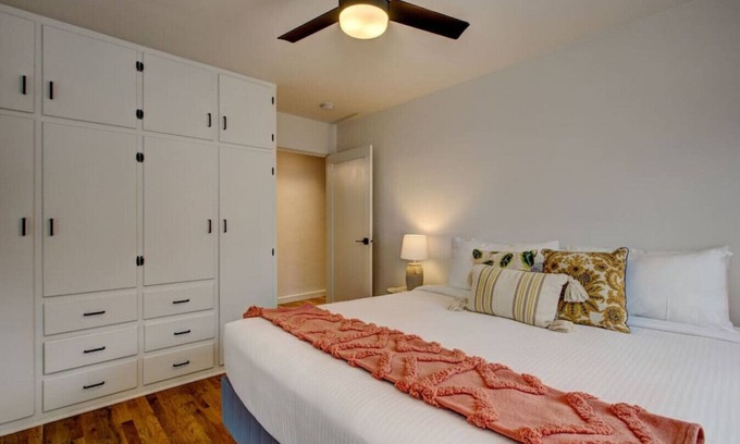 North End House | Newly Renovated North End Bungalow w/Parking