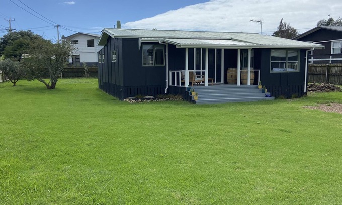 Oneroa House | Newly renovated in the heart of Oneroa