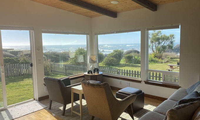 Crescent City House | Newly Renovated Oceanfront Beach House