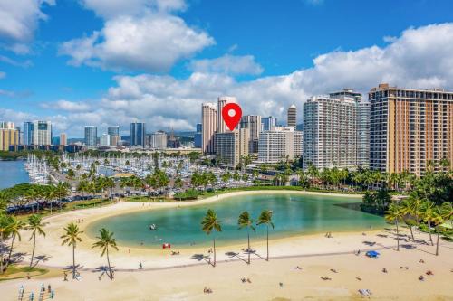 Waikiki Apartment | Newly Renovated Oceanfront Waikiki- Ilikai Marina