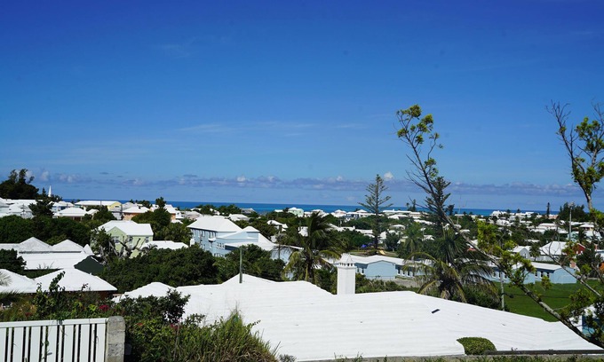 Sandys Apartment | Newly renovated one bedroom apartment.