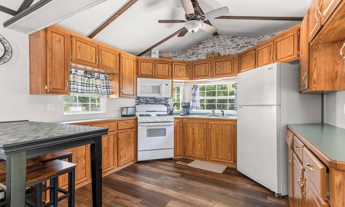 Brimfield House | Newly Renovated Park Model in Quiet Campground