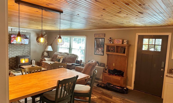 Portage Lake House | Newly Renovated, perfectly located and fully equiped.