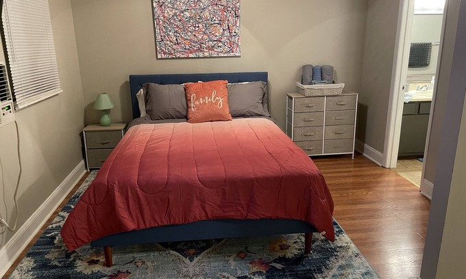 Sherwood Park Apartment | Newly renovated rocket city studio