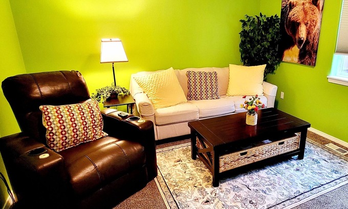 Eagle River House | Newly Renovated Space w/Lounge Area & Kitchenette