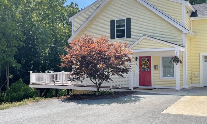 North Chelmsford Apartment | Newly renovated, spacious, clean, 3-bedroom home.