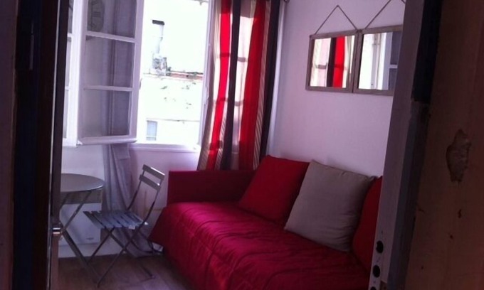 Odeon Apartment | Newly renovated studio Odeon in the Latin Quarter.