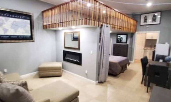Upper Telegraph Apartment | Newly Renovated Studio Space Unexpected Surprise