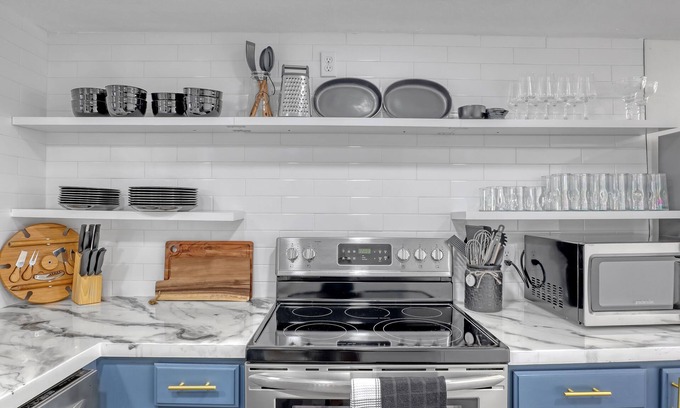 Cape Caneveral Beach Gardens House | Newly Renovated Luxury Stay - Space Home By Beach & Port