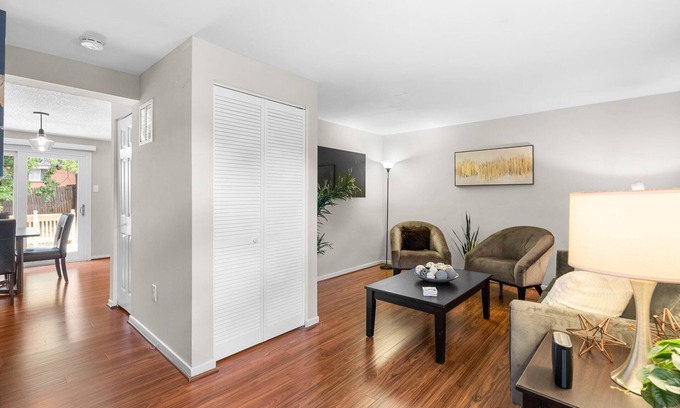 Seat Pleasant House | NEWLY RENOVATED & NEWLY FURNISHED Cozy 3BR TH IN CAPITOL HGTS
