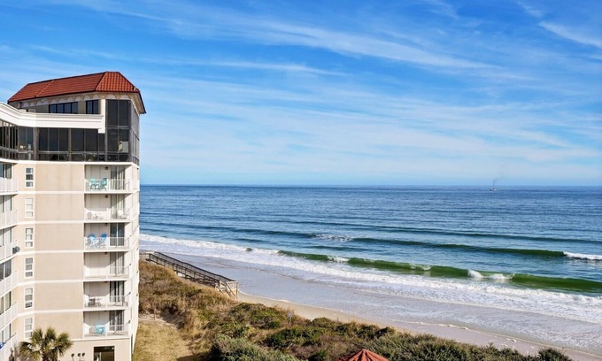Sneads Ferry House | Newly renovated two bedroom, oceanfront condo