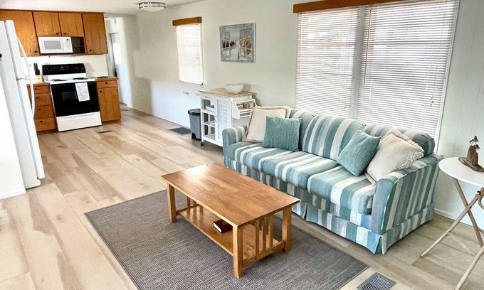 New Port Richey House | Newly Renovated + Great Location by Historic New Port Richey & the Ocean/Beach!