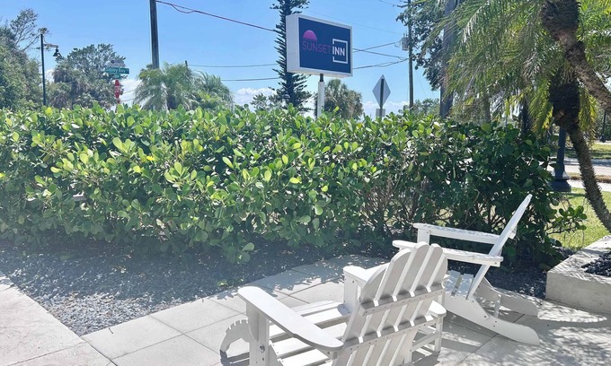 Charlotte Harbor Apartment | Newly Renovated Charlotte Harbor - Sunset Inn #1