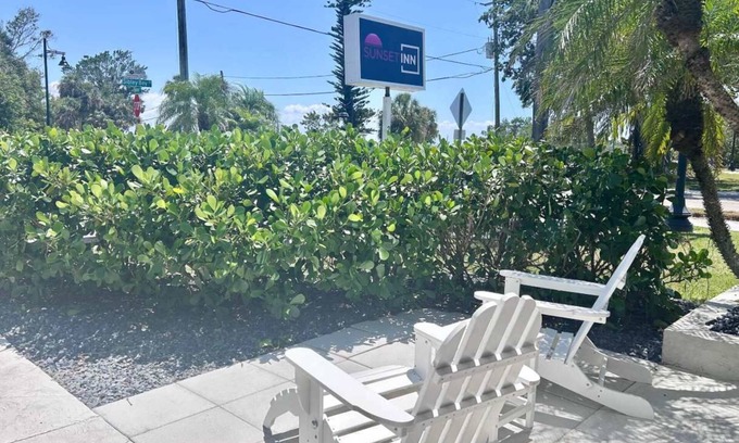 Charlotte Harbor Apartment | Newly Renovated Charlotte Harbor - Sunset Inn #4