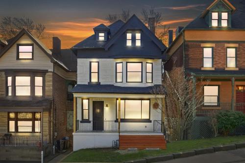 Brighton Heights House | Newly Renovated Victorian Gem Perfect Space for Family Vacations!