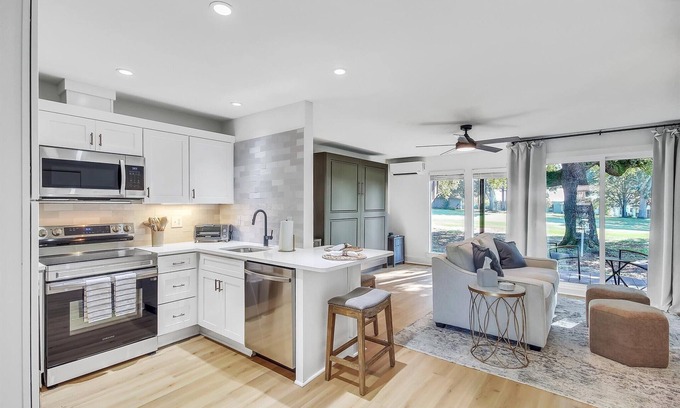 Diamondhead Condo | Newly renovated1st floor condo located directly on the Diamondhead Golf Course!
