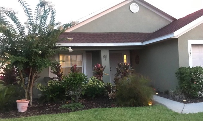 Florida Pines House | Newly Rentovated 4 bed Family villa close to all the action