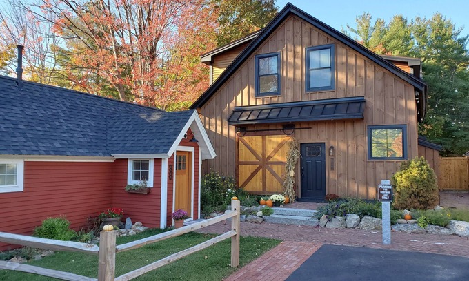 Holderness Cottage | Newly Restored Lakefront COTTAGE in the center of Holderness with dockslip!