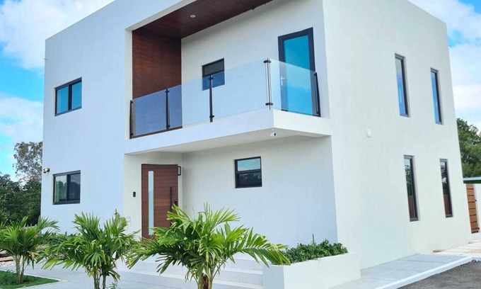 Discovery Bay Villa | Newly built modern two-bedroom villa with pool!