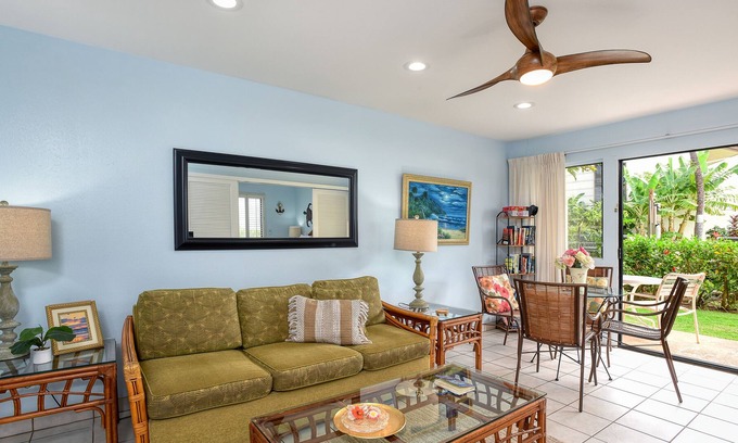 Maalaea Condo | Newly Updated Oceanfront Corner-Condo with Private Patio, Shared Pool & Grill