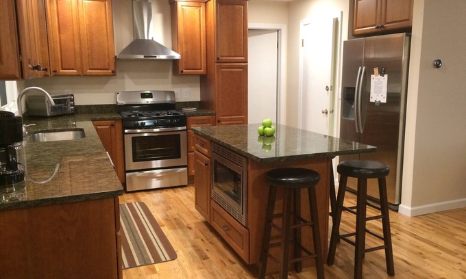 Killington House | Newly updated Ski House w/Outdoor Hot Tub & Game room