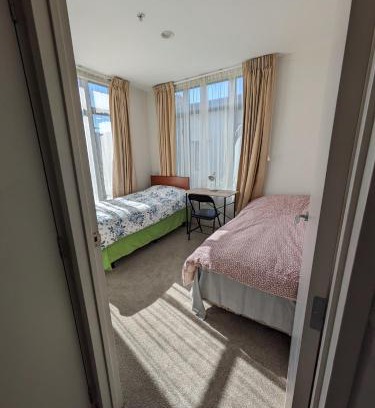 Auckland House | Newmarket Homestay - Twin Room