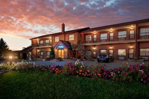 York Regional Municipality Hotel | Newmarket Inn