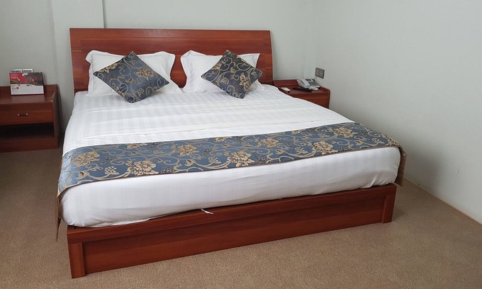 Mayangone Hotel | Newton Hotel & Service Apartment