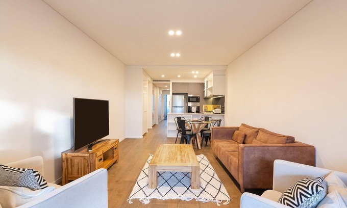 Newtown Apartment | Newtown Lifestyle Living 2Bed wParking