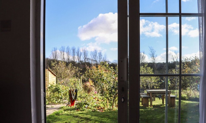 Duncannon Cottage | NEWTOWN LODGE, pet friendly in Duncannon, County Wexford