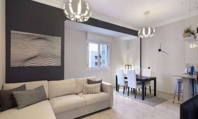 Las Palmas de Gran Canaria Apartment | NEXT TO LAS CANTERAS BEACH! Lovely and spacious apt. 80 m2 well located