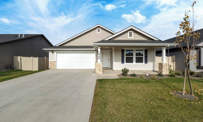 Nampa House | Next to Idaho Center~king bed~5 TVs~Room for all