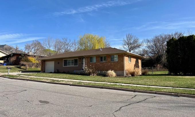 Ogden House | Next to Weber State and McKay-Dee Hospital, close to foothills. Patio and grill.