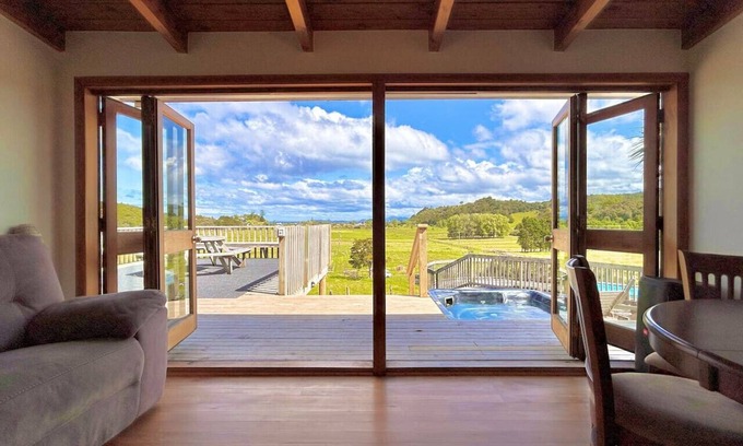 Ngunguru House | Ngunguru Lodge - Holiday HQ