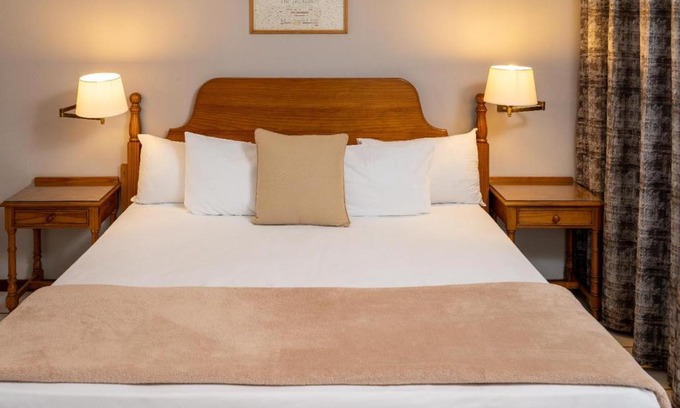 Klerksdorp Hotel | Ngwenya City Hotel