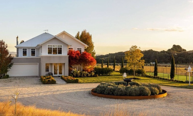 Lancefield Other | nHamptons inspired Farmhouse getaway close to town.