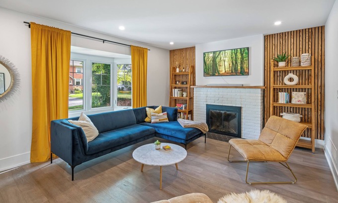 Downtown House | Niagara Wine Country Home