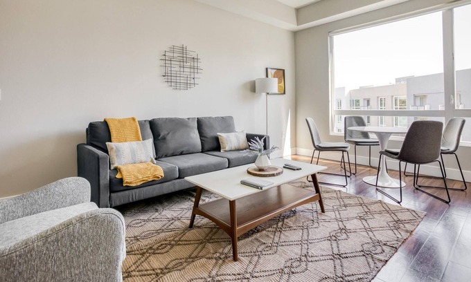 Santa Clara Apartment | Nice 2BR in Santa Clara, Parking + Pet-Friendly