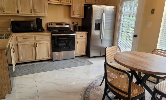 Raleigh House | Nice 3 bedroom home with easy access to the highway restaurants and attractions