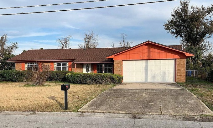 Parker House | Nice & Affordable Panama City Home