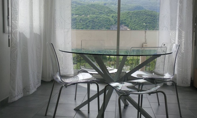 Quartier des Eaux-Claires Apartment | Nice air-conditioned T2 with garage - Vallier Catania