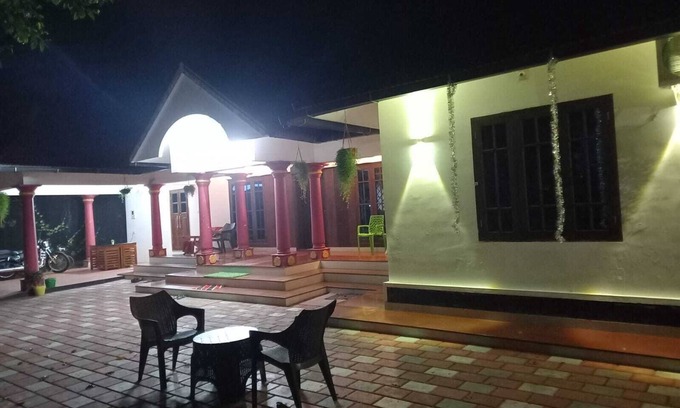 Kuzhuppilly Resort | Nice and Calm 2-bedroom homestay with WiFi, AC in pleasant Cherai beach