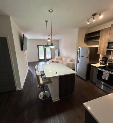 Madison Apartment | Nice and Cozy 2bd 1ba Home