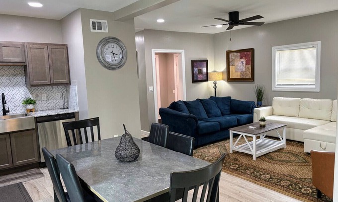 Buffalo Apartment | Nice and cozy house with king bed fenced yard