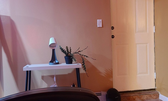 Canarsie Apartment | Nice and Cozy Place to Stay in Canarsie, Brooklyn.
