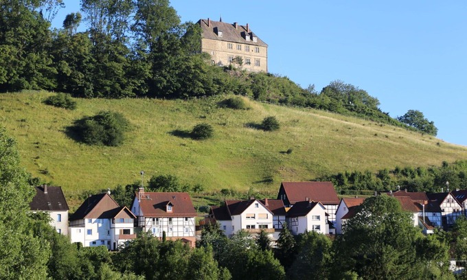 Schwalenberg Apartment | Nice apartment for 4 guests with WIFI, TV, terrace and parking