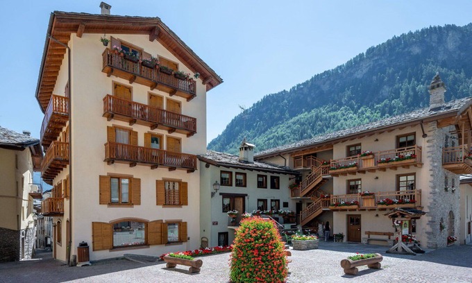 Pallusieux Apartment | Nice apartment for 4 guests with WIFI, TV and parking