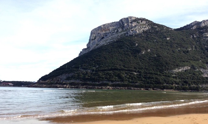 Castro Urdiales Condo | NICE APARTMENT BY THE WATER SURROUNDED BY MOUNTAINS
