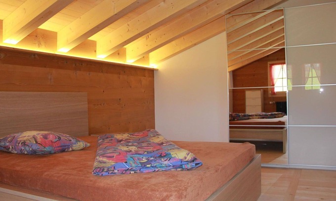 Lenk Apartment | Nice apartment for 10 people with TV and balcony