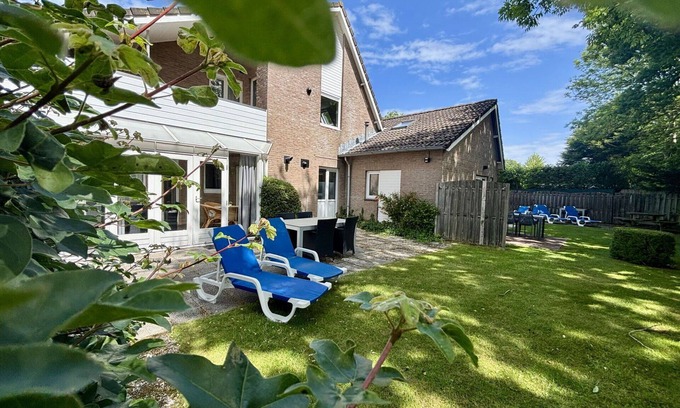 Oostkapelle Apartment | Nice apartment for 20 people with WIFI, TV and terrace